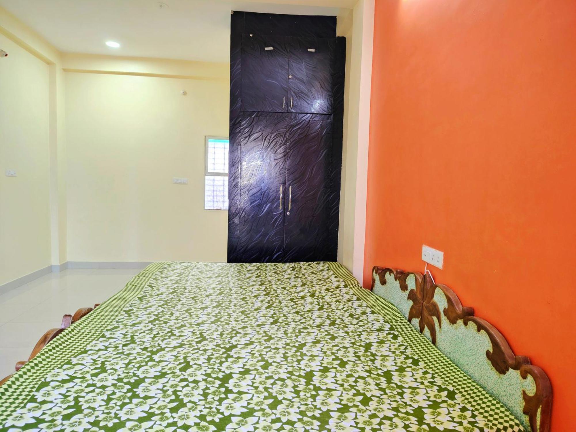 Anand Yatri Grah - Home Stay, Ujjain Exterior photo
